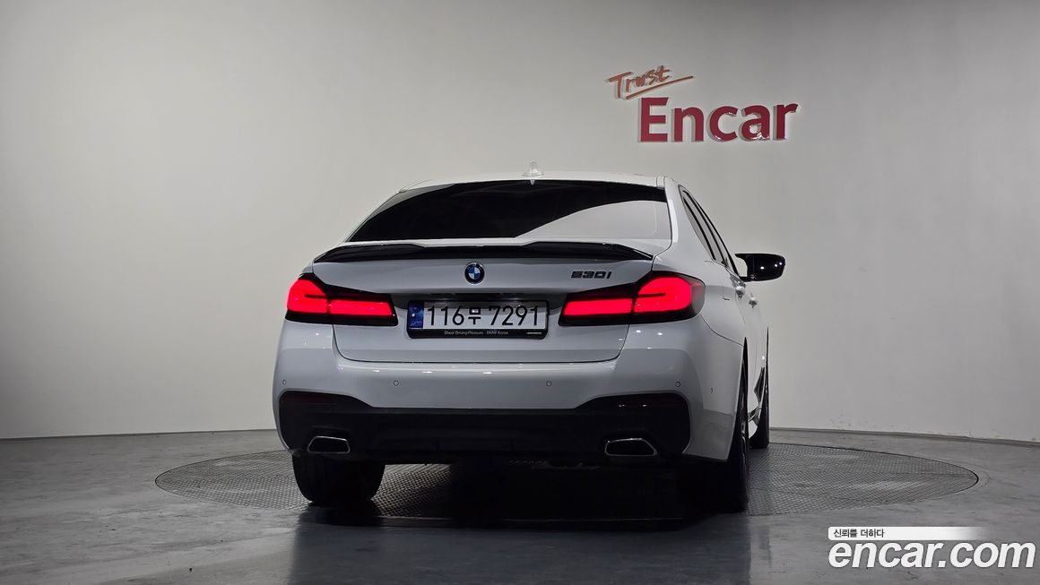 BMW 5-Series 530i M Sport Package, 2023