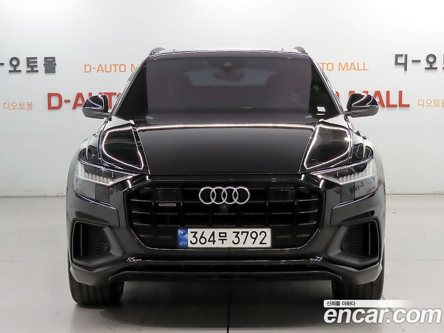 Audi Q8 55 TFSI Quattro Premium, 2023