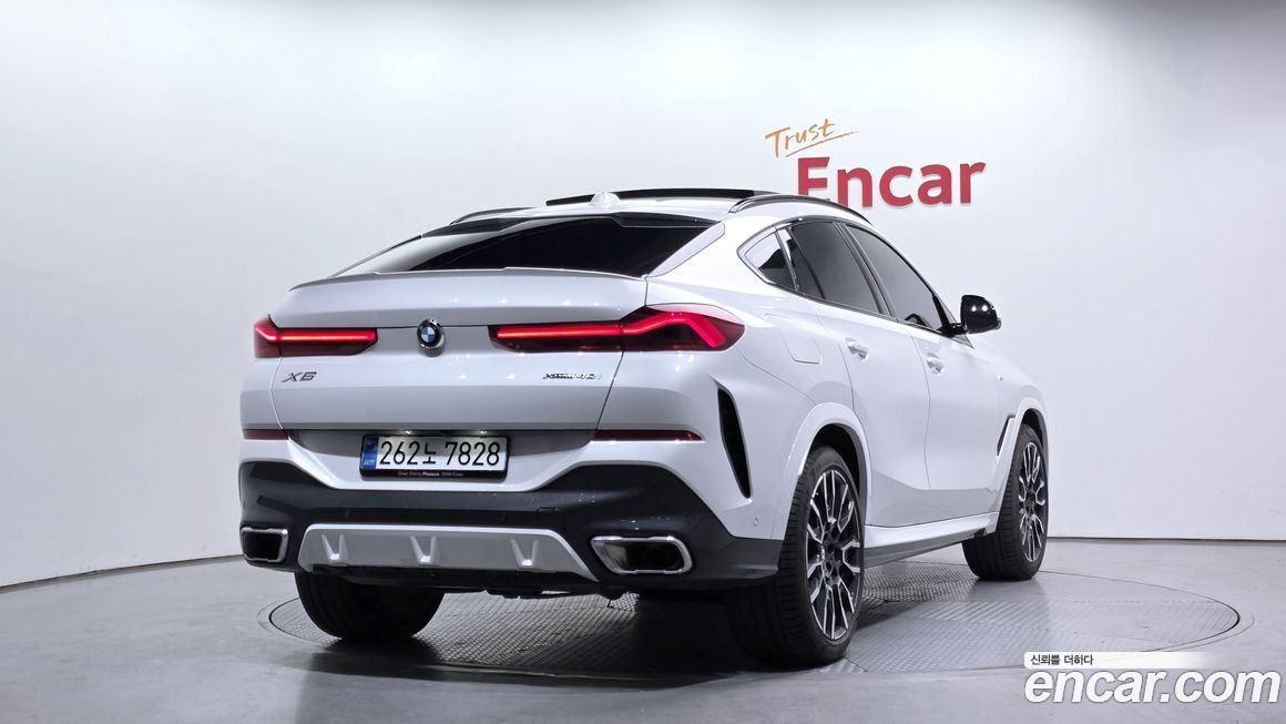BMW X6 xDrive40i M Sport, 2025
