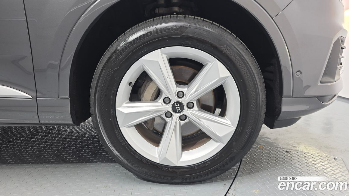 Audi Q7 45 TDI Quattro, 2021