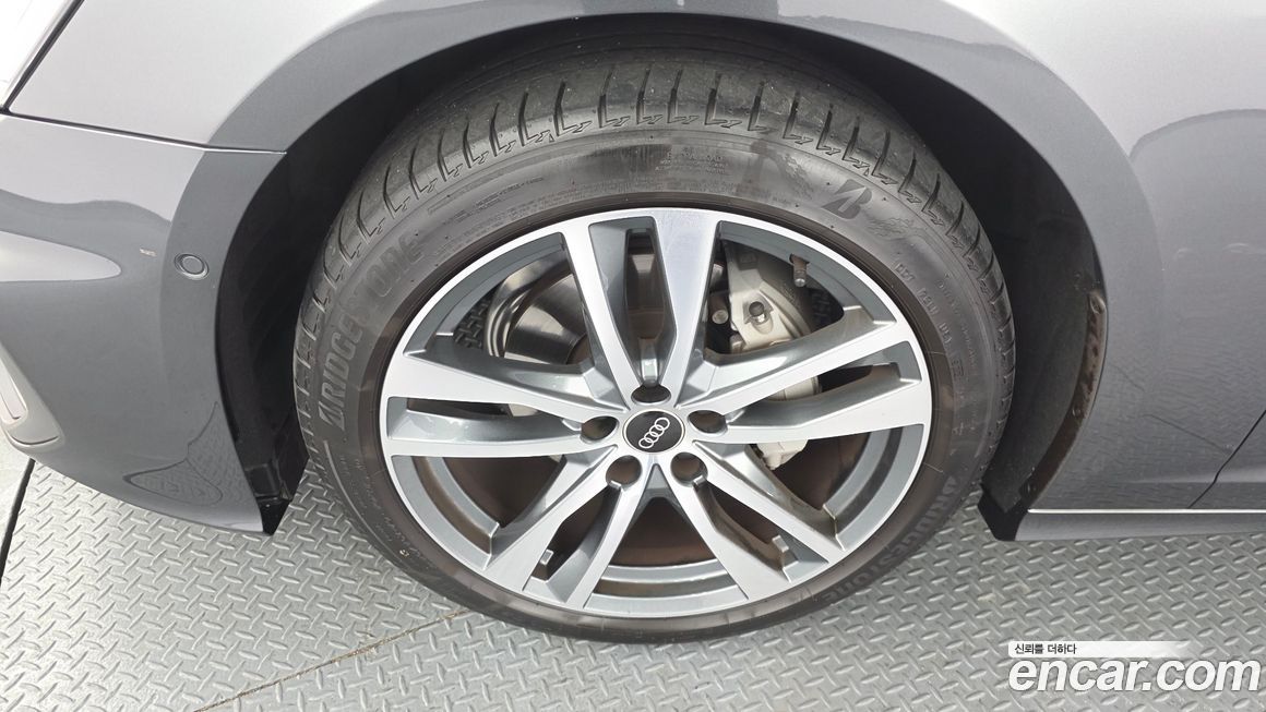 Audi A6 40 TDI Premium, 2022