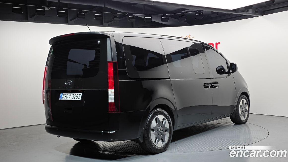 Hyundai Staria Tourer 9-Seater, 2024