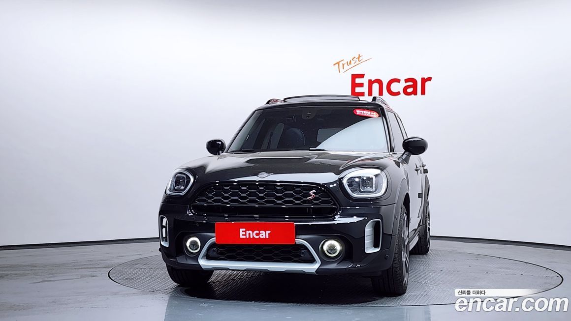 Mini Countryman ALL4 Classic Launch Pack, 2023