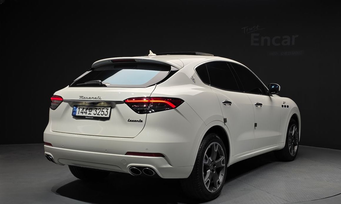 Maserati Levante 2.0 GT AWD, 2022