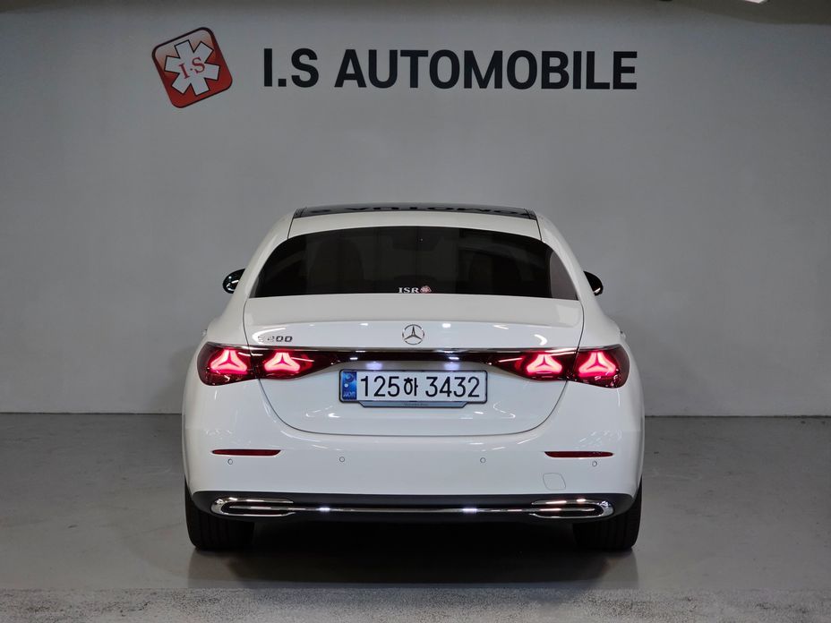 Mercedes-Benz E-Class E200 Avantgarde, 2024