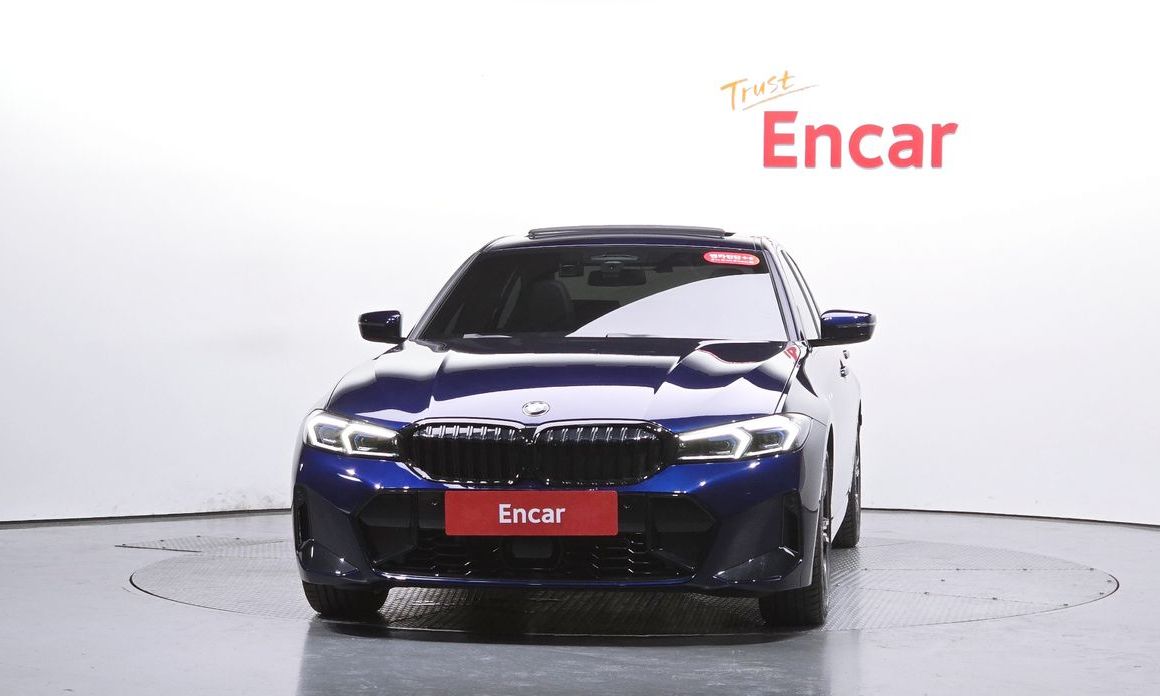 BMW 3-Series 320i M Sport, 2025