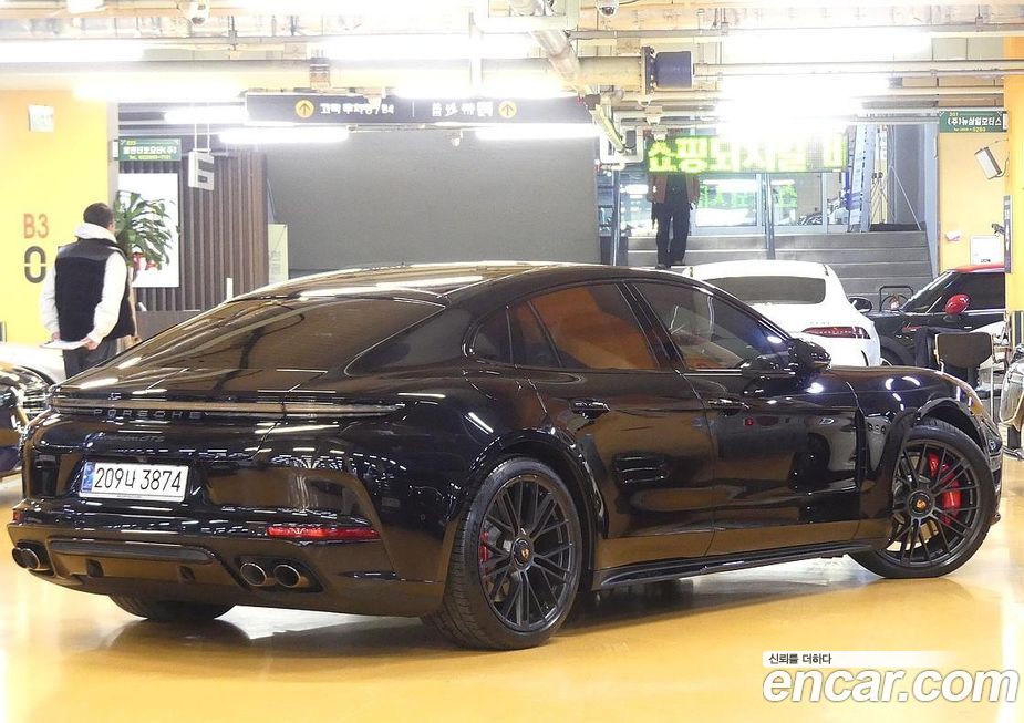 Porsche Panamera 4.0 GTS, 2025