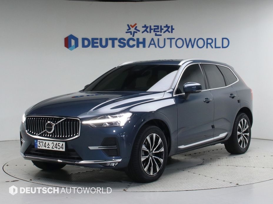 Volvo XC60 B5 Ultimate Bright, 2024