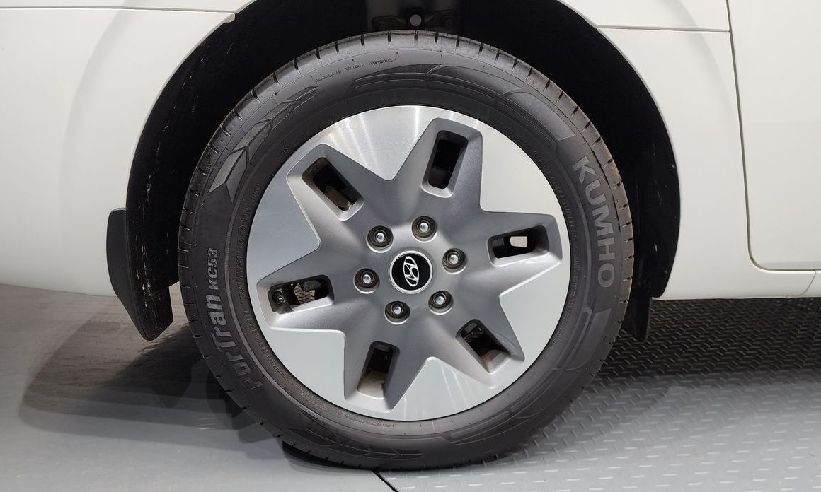 Hyundai Staria 4WD Tourer 9-Seater, 2024