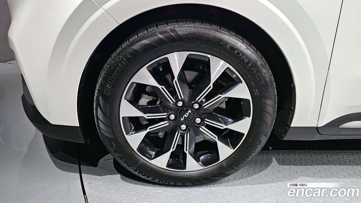 Kia Carnival 7-Seater Signature, 2023