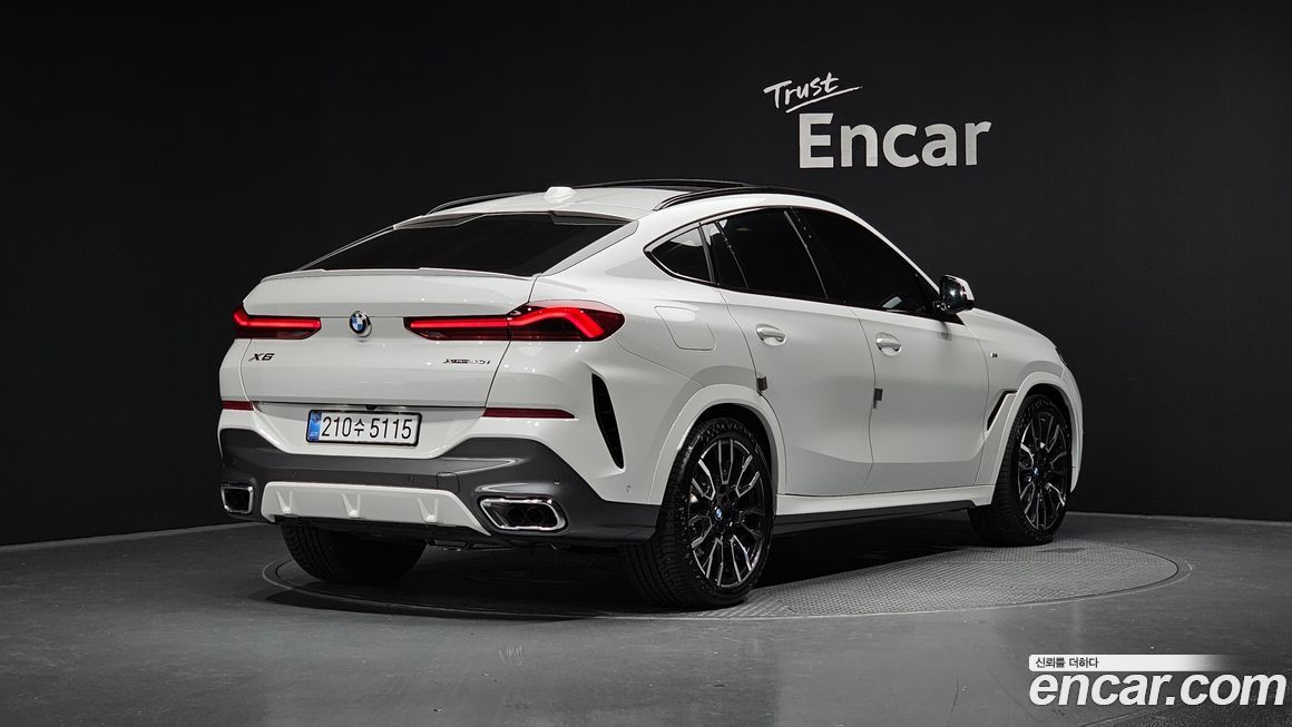 BMW X6 xDrive40i M Sport, 2025