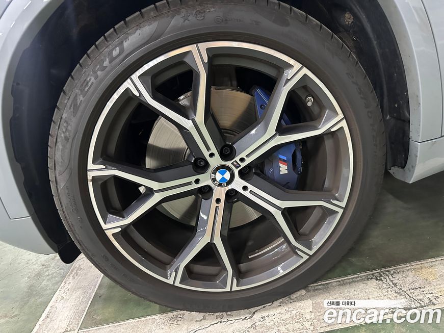 BMW X5 xDrive 40i M Sport, 2025