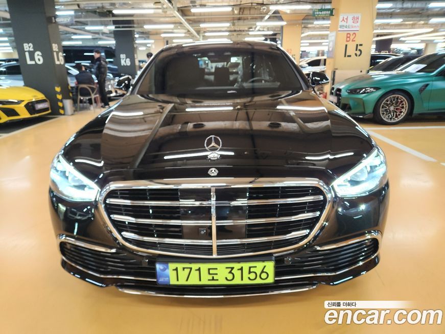 Mercedes-Benz S-Class S350 d 4MATIC, 2025