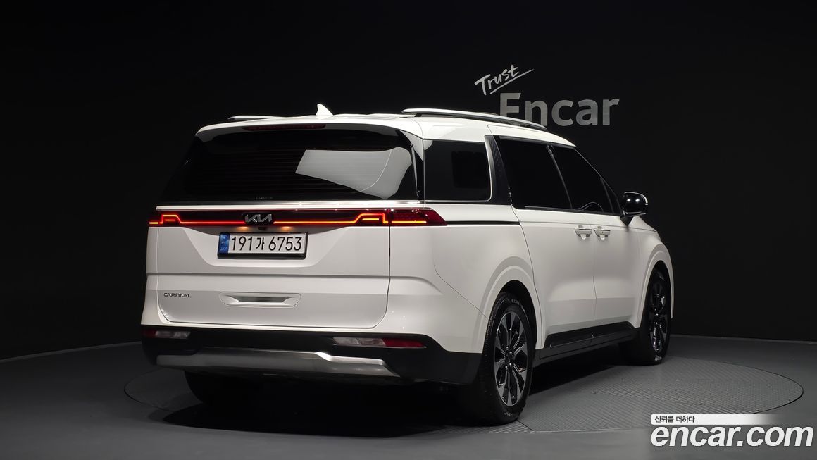 Kia Carnival 7-Seater Signature, 2023