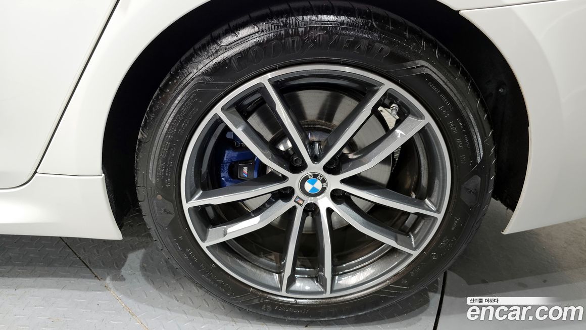 BMW 5-Series 520i M Sport, 2023