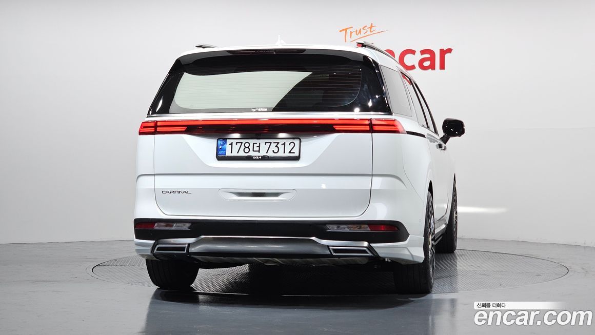 Kia Carnival 9-Seater Signature, 2023