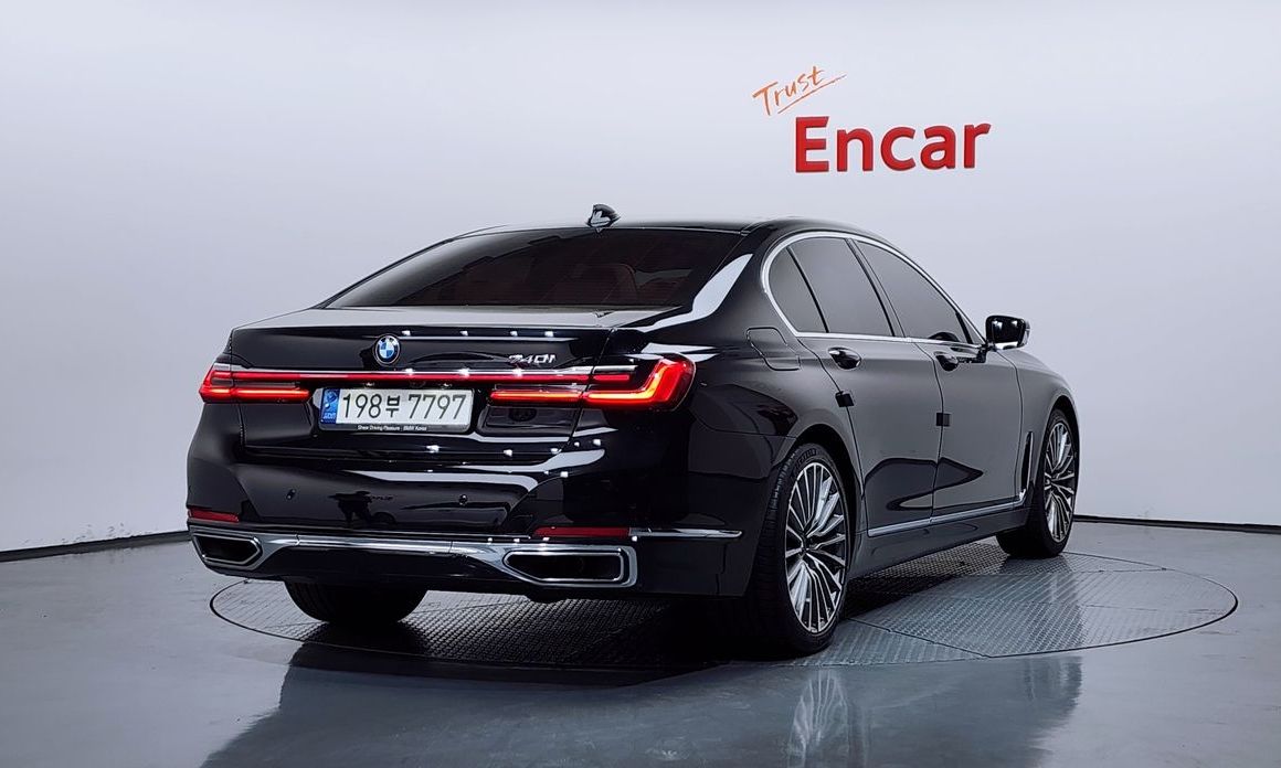 BMW 7-Series 740i Design Pure Excellence, 2022