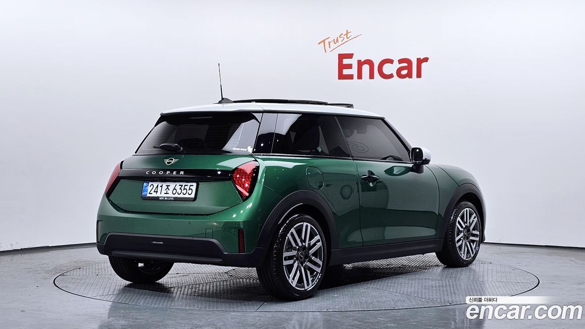 Mini Cooper Classic, 2025