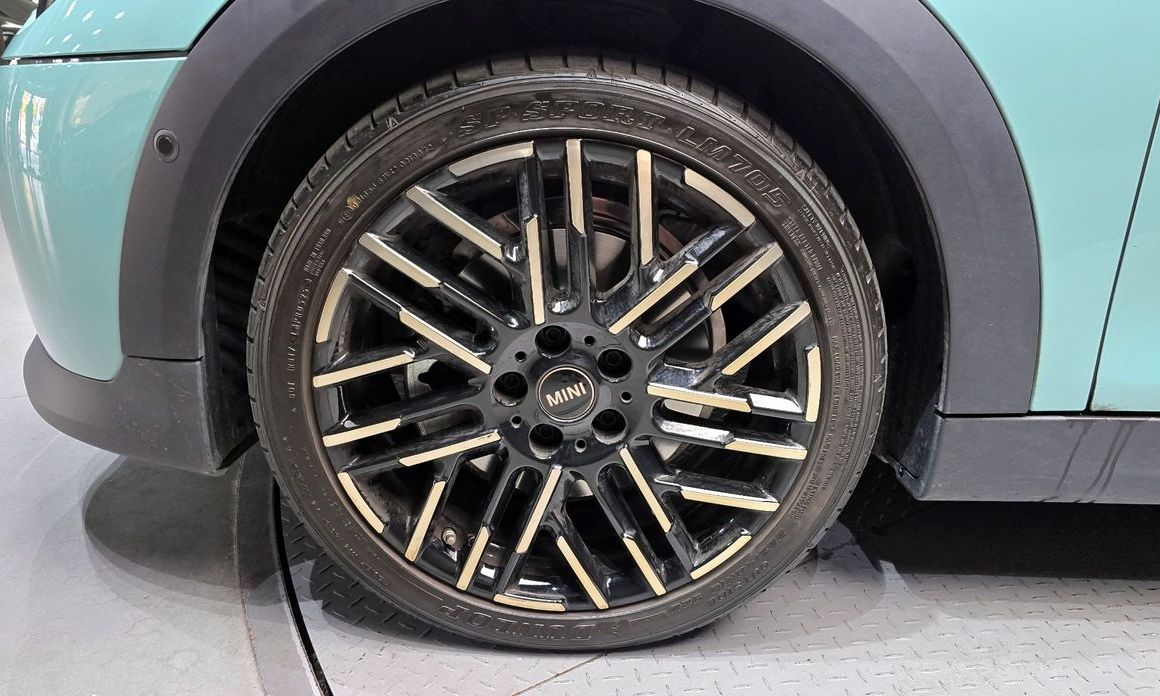Mini Cooper 5 Door Favoured, 2025
