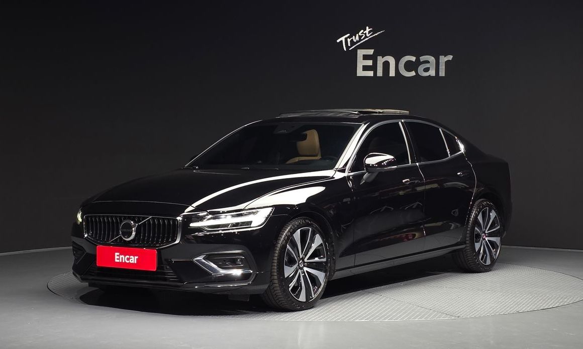 Volvo S60 B5 Ultimate Bright, 2024