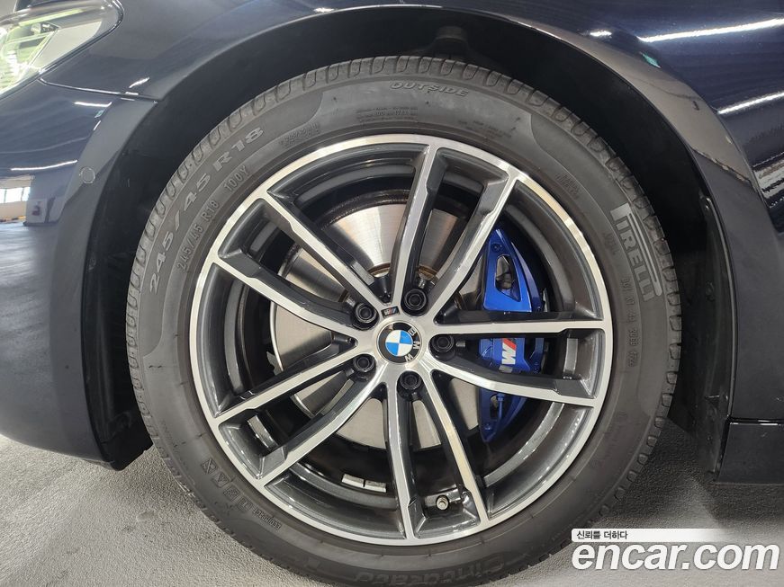BMW 5-Series 520i M Sport, 2023