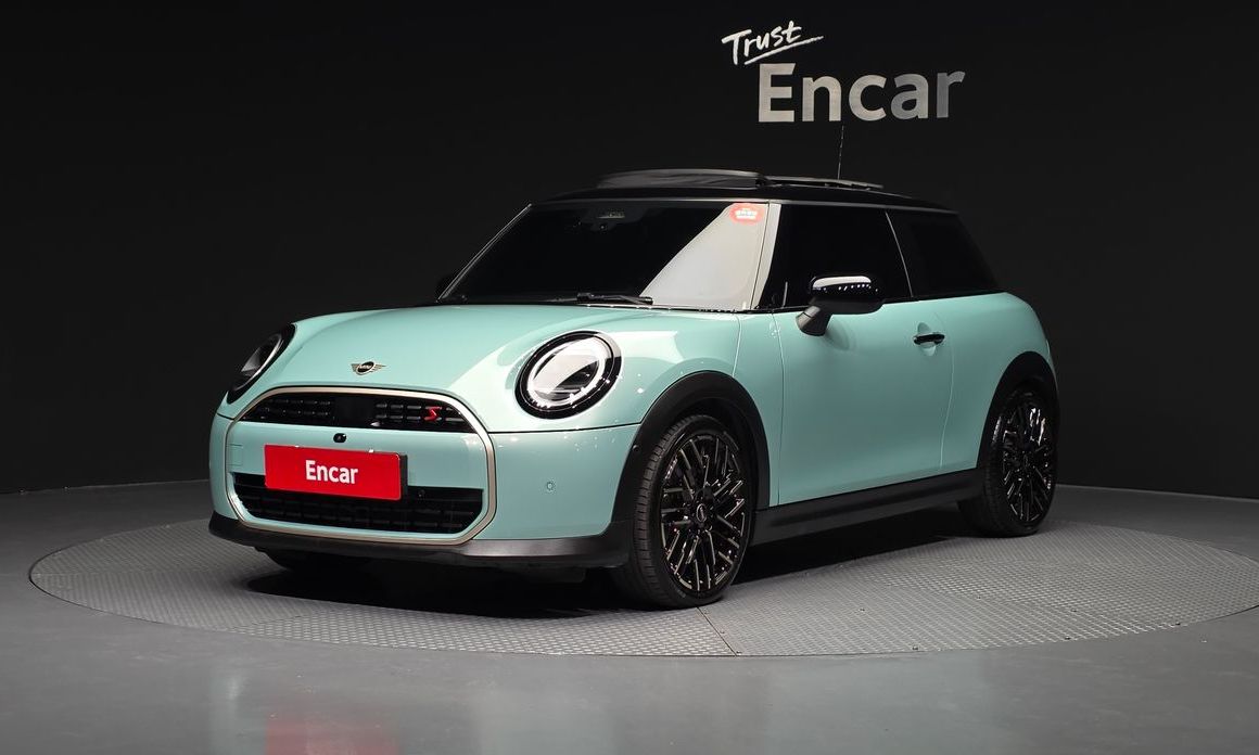 Mini Cooper Favoured, 2025