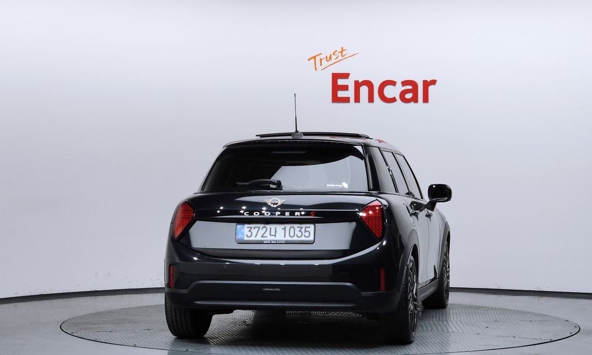 Mini Cooper 5 Door Favoured, 2025