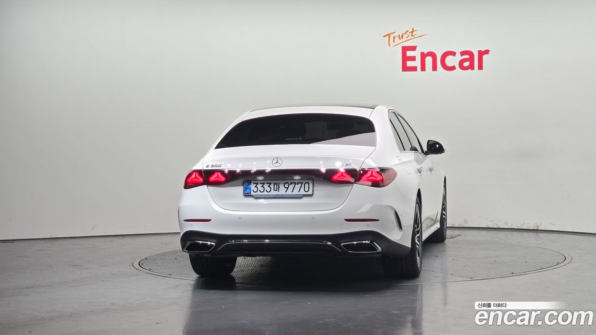 Mercedes-Benz E-Class E300 4MATIC AMG Line, 2025