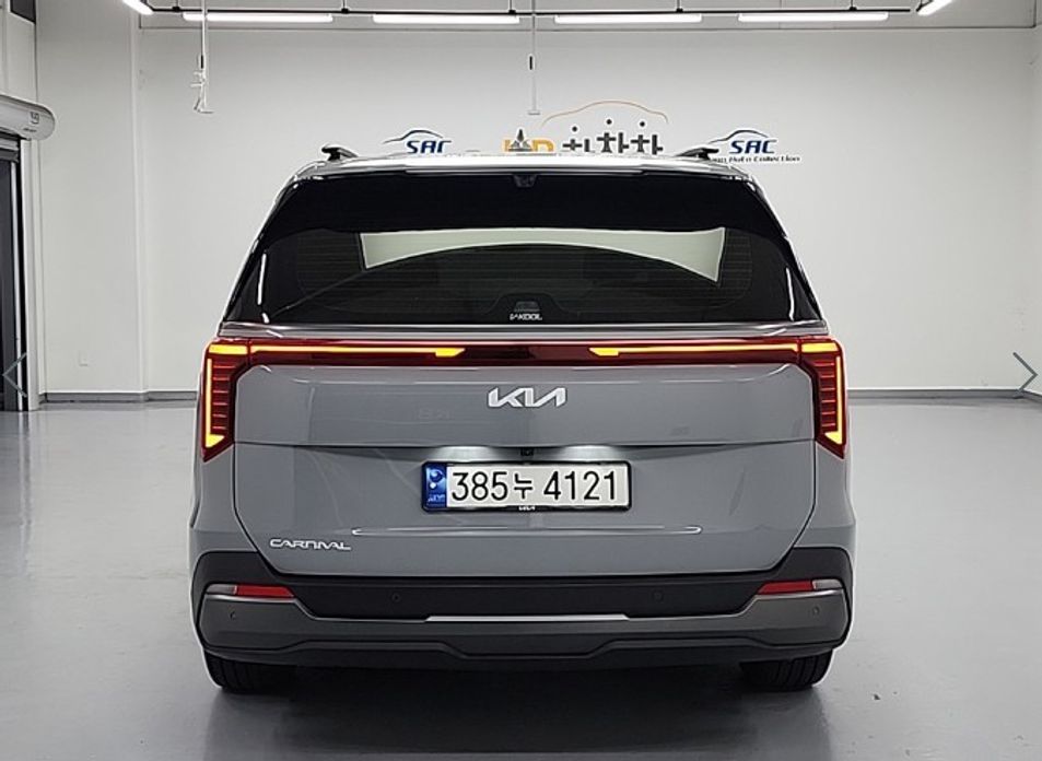 Kia Carnival 9-Seater Gravity, 2024
