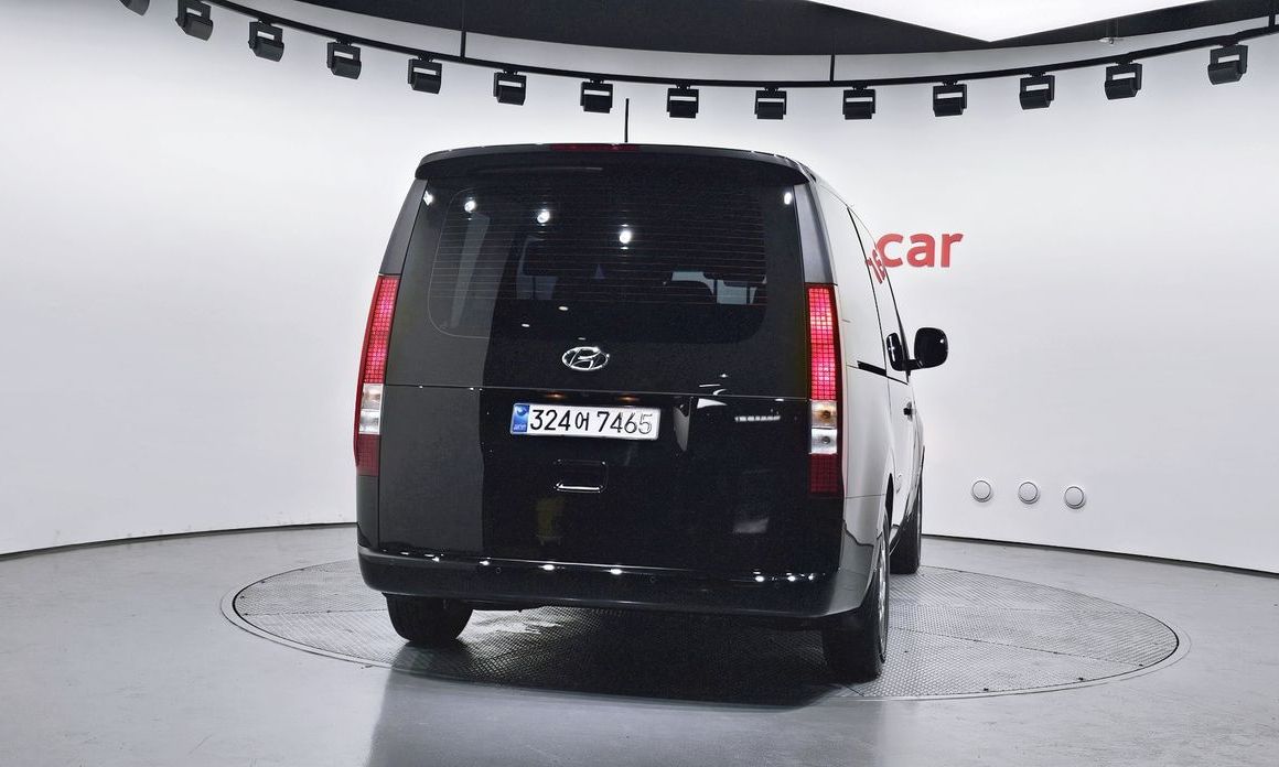 Hyundai Staria Tourer 9-Seater, 2024