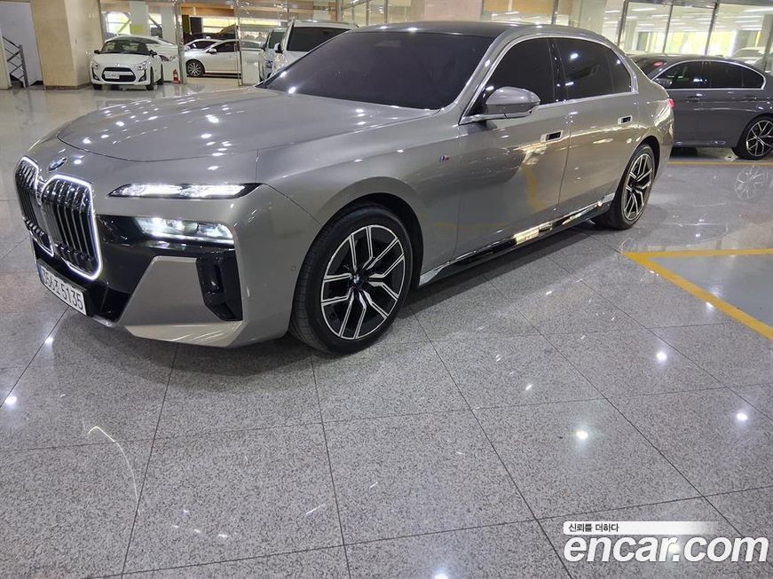 BMW 7-Series 740i xDrive M Sport, 2025
