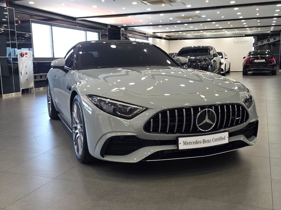 Mercedes-Benz SL-Class AMG SL43, 2025