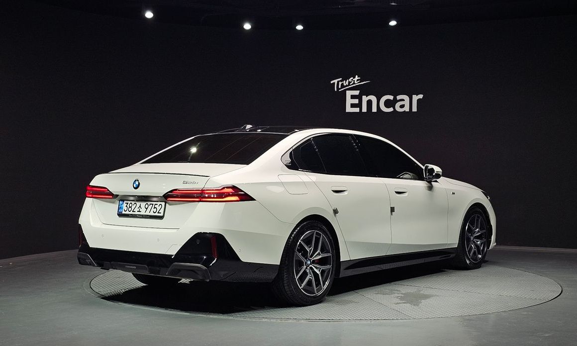 BMW 5-Series 520i Special Edition, 2024