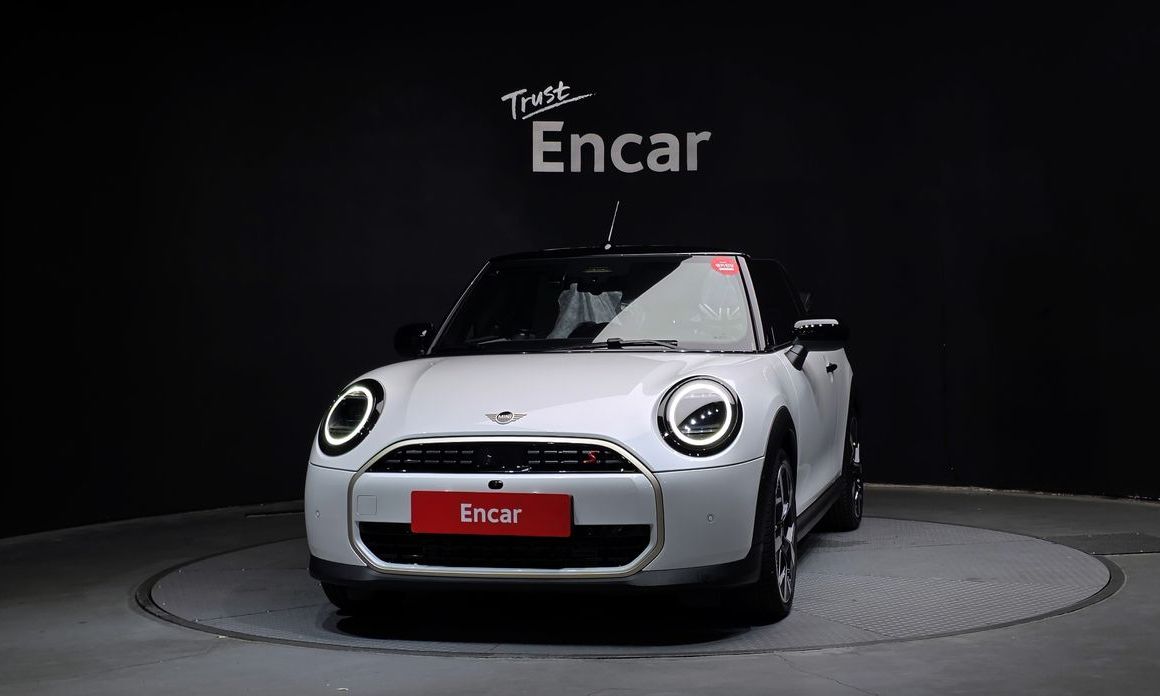 Mini Cooper Convertible Favoured, 2026