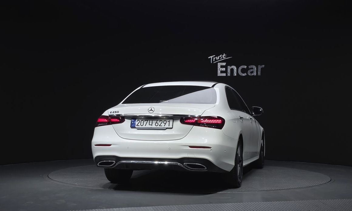 Mercedes-Benz E-Class E250 AMG Line, 2023