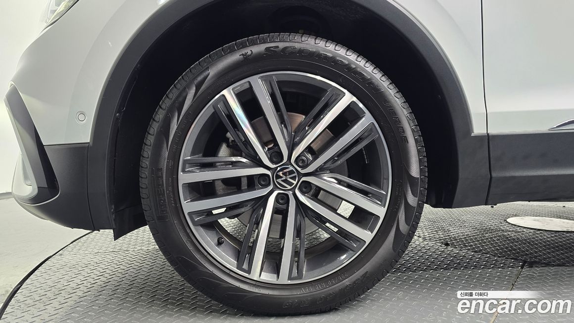 Volkswagen Tiguan 2.0 TSI Prestige, 2023