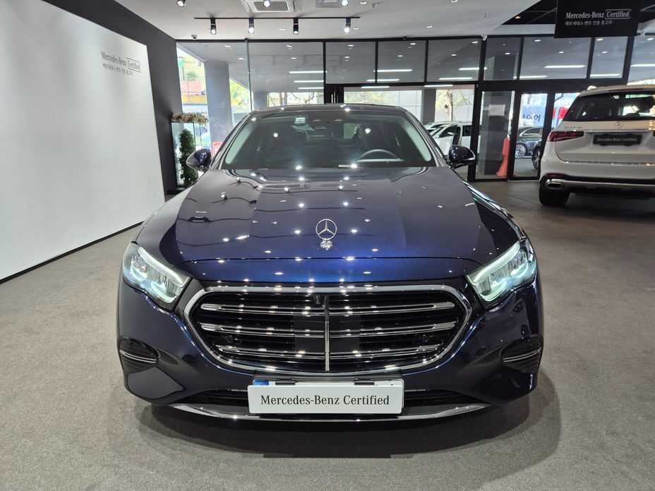 Mercedes-Benz E-Class E220d 4MATIC Exclusive, 2025