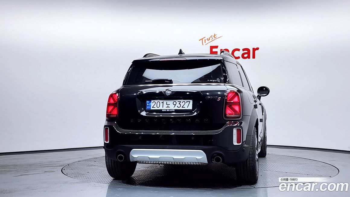 Mini Countryman ALL4 Classic Launch Pack, 2023