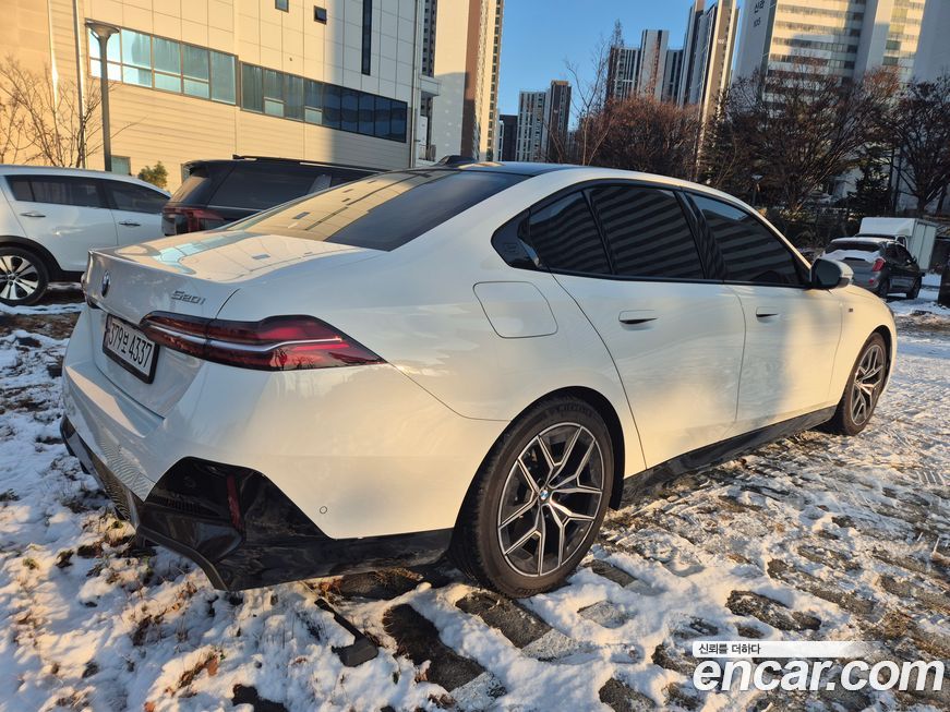 BMW 5-Series 520i M Sport, 2024