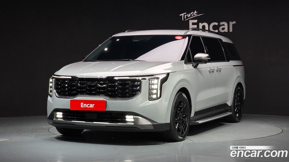 Kia Carnival 9-Seater Gravity, 2025