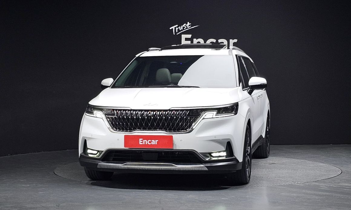 Kia Carnival 9-Seater Signature, 2023