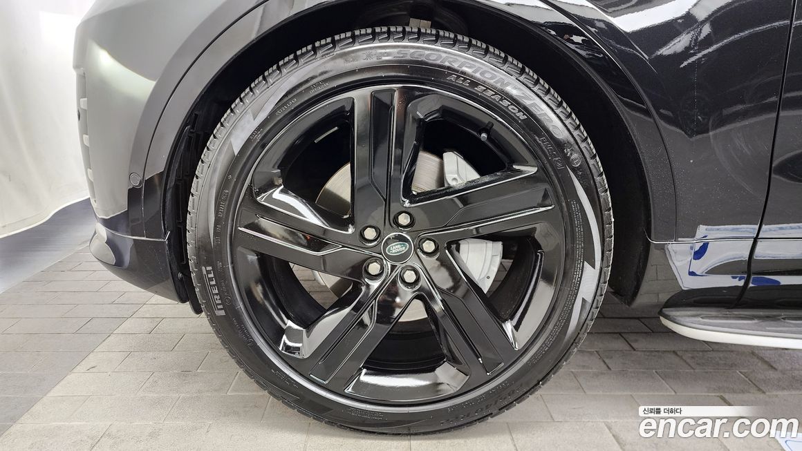 Land Rover Discovery D300 Dynamic HSE, 2024