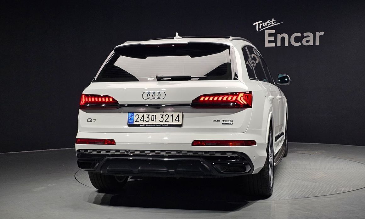 Audi Q7 55 TFSI Quattro Premium, 2022