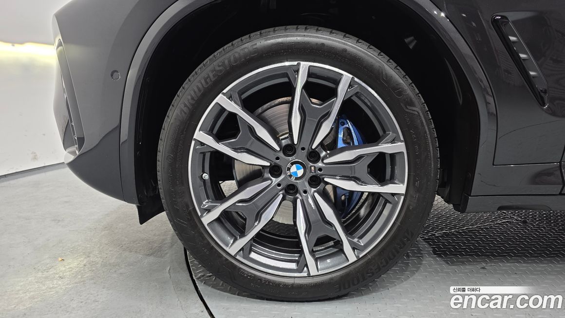 BMW X4 xDrive20i M Sport, 2025