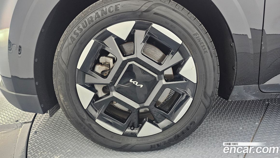 Kia Carnival 9-Seater Prestige, 2025