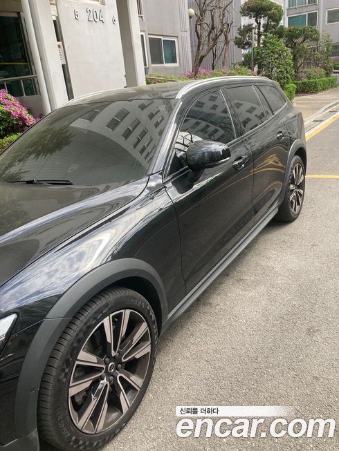 Volvo V60 B5 Pro AWD, 2022