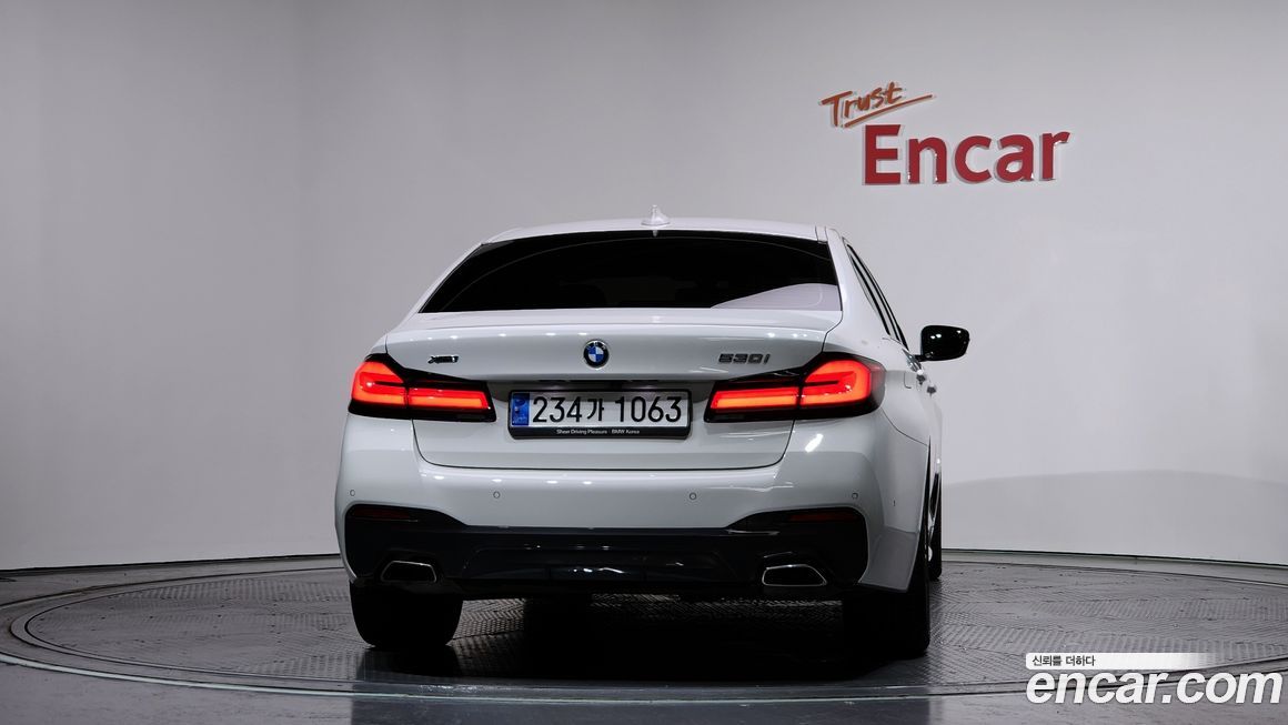 BMW 5-Series 530i xDrive M Sport Package, 2023