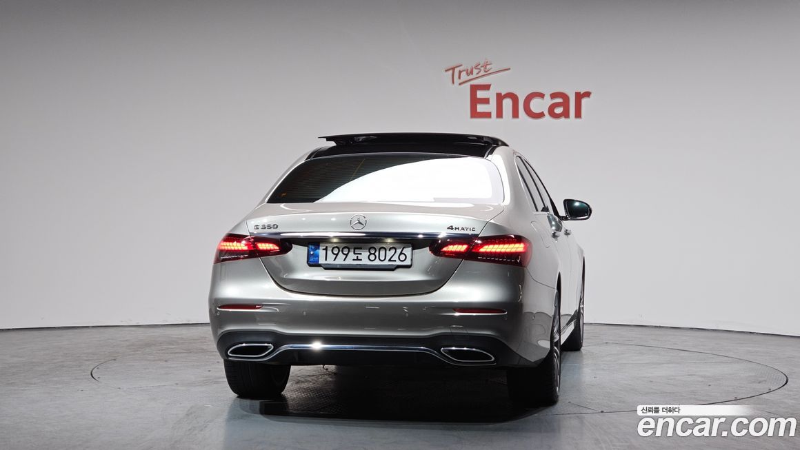 Mercedes-Benz E-Class E350 4MATIC AMG Line, 2022