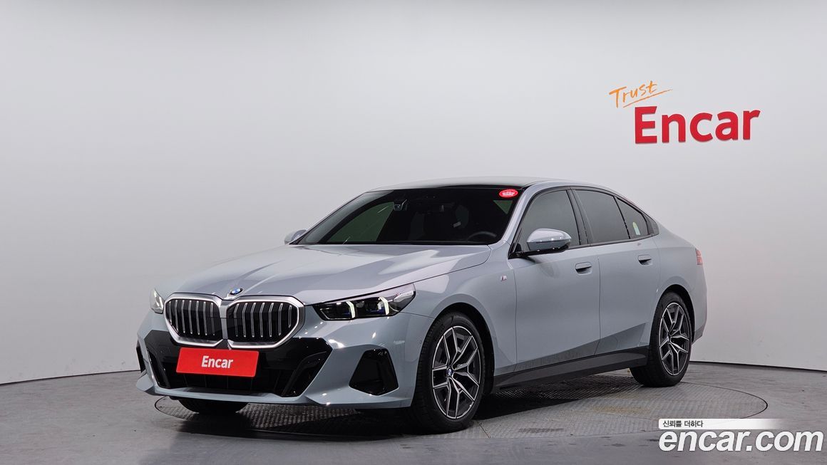 BMW 5-Series 520i M Sport, 2025