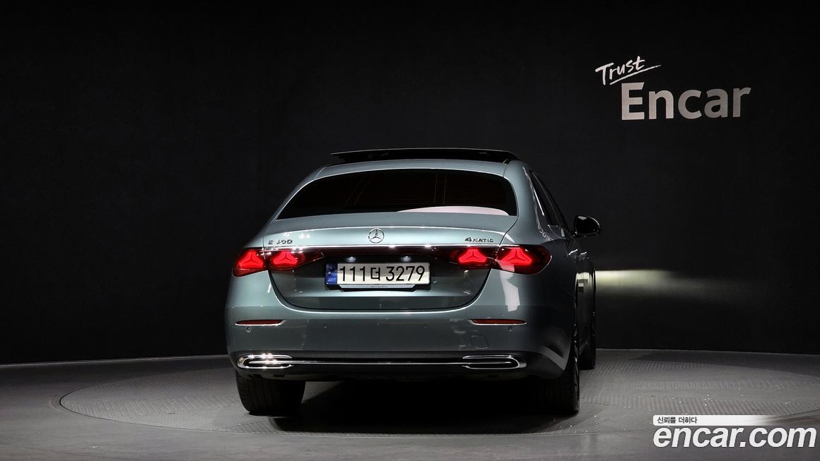 Mercedes-Benz E-Class E300 4MATIC Exclusive, 2024